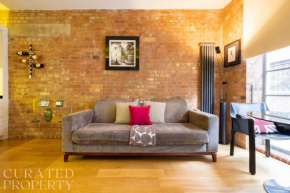 Central Soho Loft with A C & Concierge